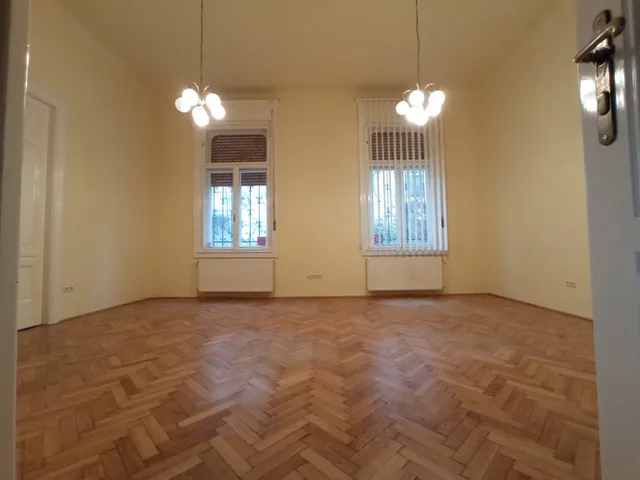 Kiadó kereskedelmi és ipari ingatlan Budapest XIV. kerület 157 nm