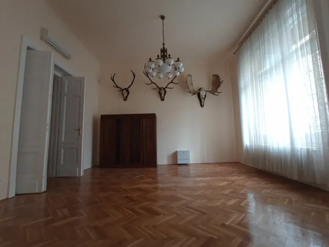 Kiadó kereskedelmi és ipari ingatlan Budapest XIV. kerület