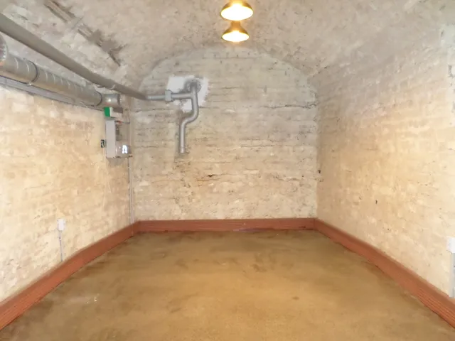 Kiadó kereskedelmi és ipari ingatlan Budapest VIII. kerület