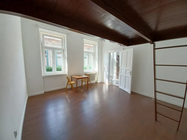 Eladó lakás Budapest VII. kerület, M4 és M2 közeli, Péterfy Sándor utca 30 nm