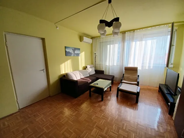 Eladó lakás Budapest XIV. kerület, Park felőli lépcsőházban, Vezér utca 49 nm