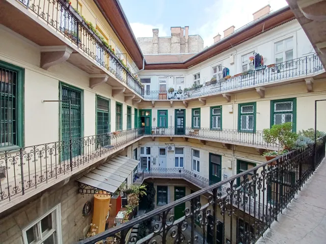 Eladó lakás Budapest VIII. kerület 123 nm