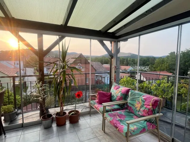 Eladó lakás Pomáz, Fáy András utca 80 nm