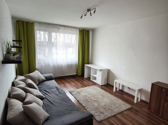 Eladó lakás Budapest XV. kerület, Sárfű utca 35 nm