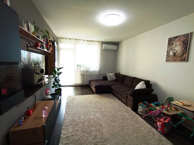 Eladó lakás Budapest XIV. kerület, Dongó utca 56 nm