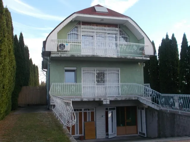 Eladó ház Siófok, Szabadifürdő 168 nm