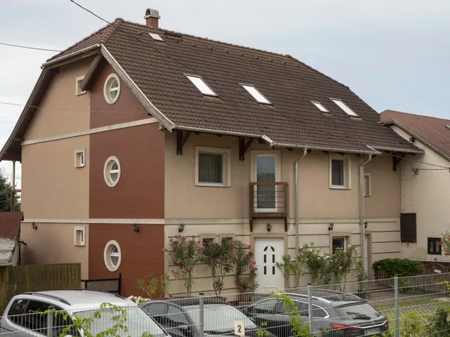 Eladó ház Balatonkenese 460 nm