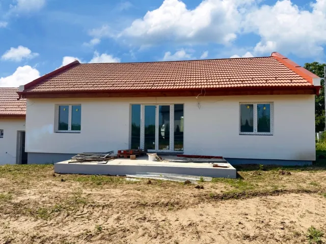 Eladó ház Szada 135 nm
