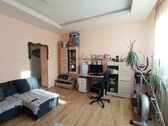 Eladó ház Budapest XVI. kerület 150 nm