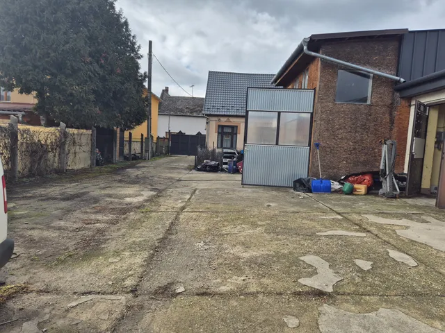 Eladó ház Aszód 140 nm