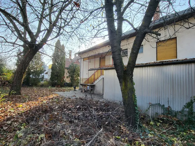 Eladó ház Budapest XVI. kerület, Sashalom 244 nm