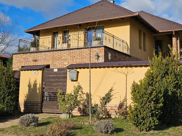 Eladó ház Veresegyház, Öreghegy 140 nm