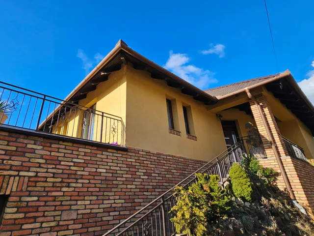 Eladó ház Veresegyház, Öreghegy 140 nm