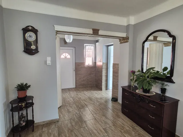 Eladó ház Domony, Tavasz utca 90 nm