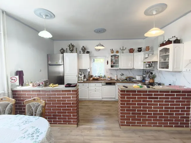 Eladó ház Budapest XVI. kerület, Sashalom 336 nm