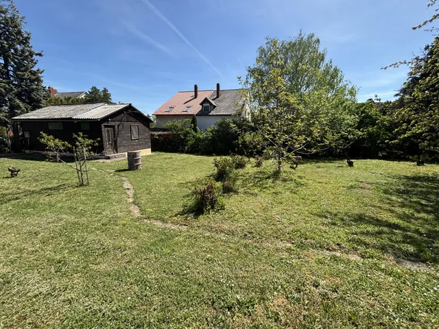 Eladó telek Balatonalmádi, Vörösberény 721 nm