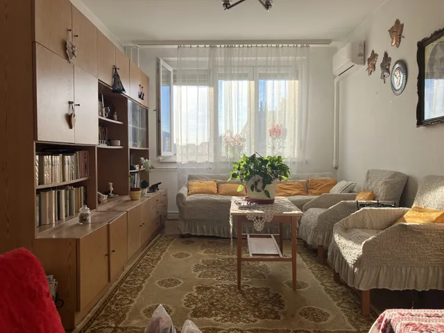 Eladó lakás Budapest XI. kerület, Etele út 48 nm