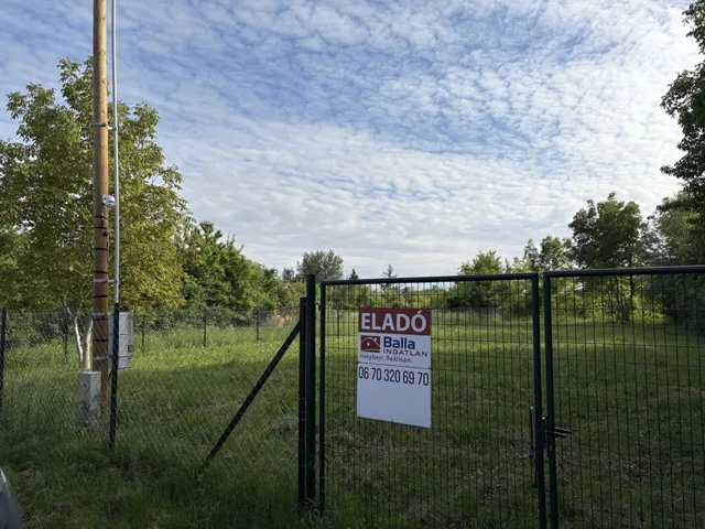 Eladó telek Dömsöd 675 nm