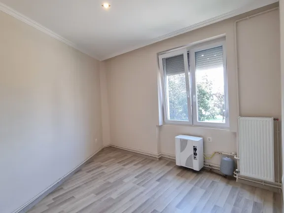 Kiadó lakás Nyíregyháza, Kossuth utca 42 nm