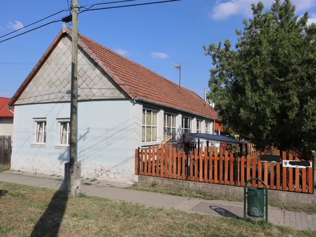 Eladó ház Üllő 98 nm