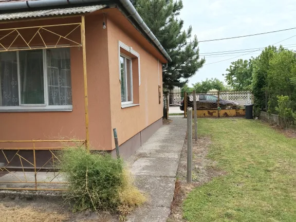 Eladó ház Makád 85 nm