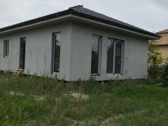 Eladó ház Makád 71 nm
