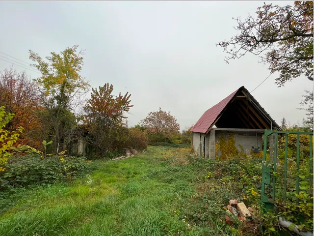 Eladó telek Budapest III. kerület, Békásmegyer 691 nm