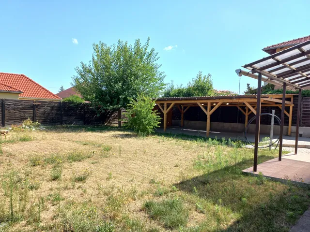 Eladó ház Dunakeszi, Alag 135 nm