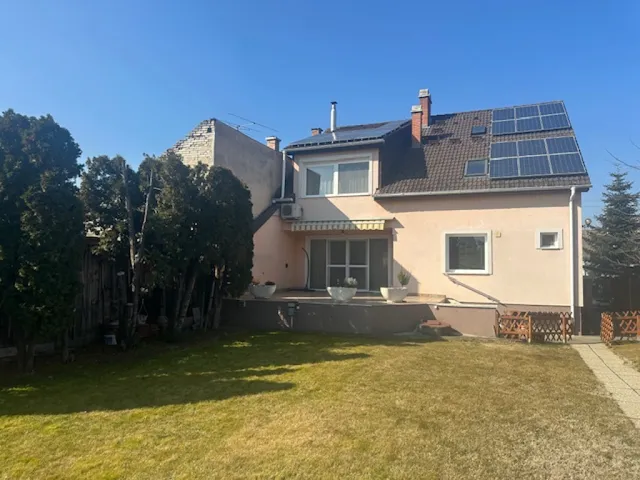 Eladó ház Budapest XV. kerület, Rákospalota 220 nm