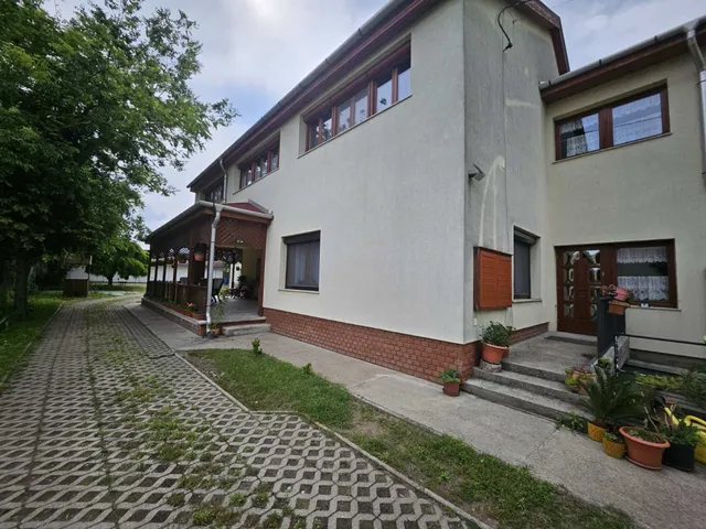Eladó ház Fót 134 nm