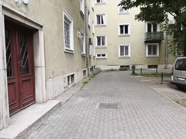 Eladó kereskedelmi és ipari ingatlan Budapest XIII. kerület 54 nm