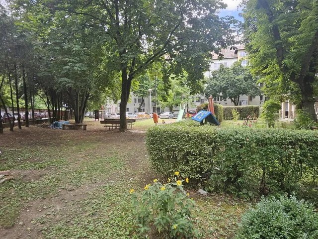 Eladó lakás Budapest XVI. kerület, Koronafürt utca 37 nm