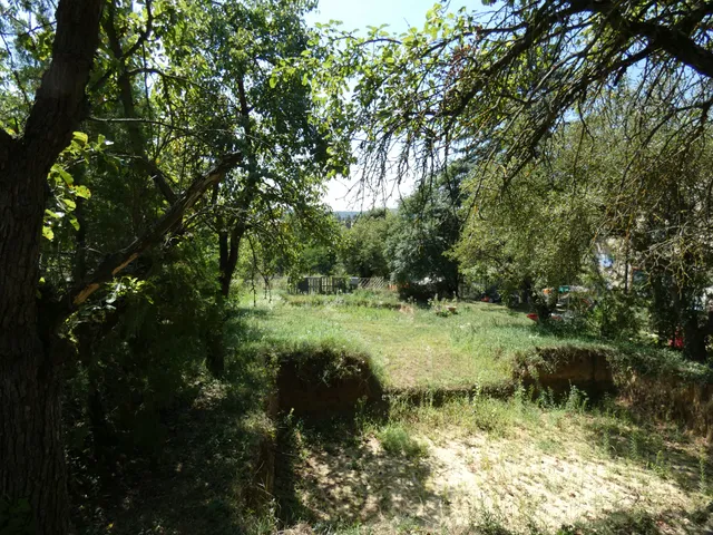 Eladó telek Pilisborosjenő 860 nm
