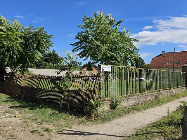 Eladó telek Fót, Németh K. utca 1716 nm