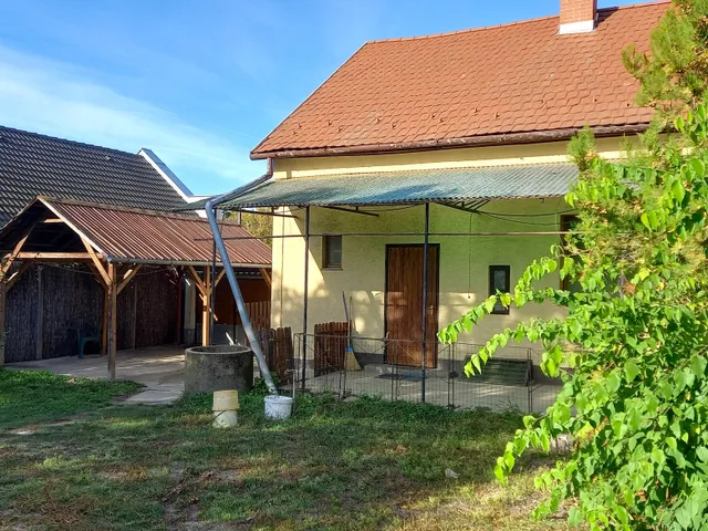 Eladó ház Dunakeszi, Alag 66 nm