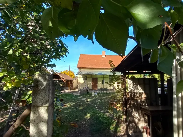 Eladó ház Dunakeszi, Alag 66 nm
