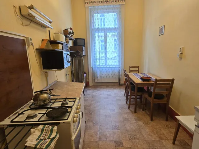 Eladó lakás Budapest VI. kerület, Felső erdősor utca 82 nm