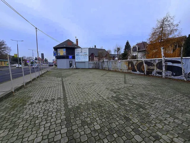 Kiadó kereskedelmi és ipari ingatlan Budapest III. kerület, Mátyás király út