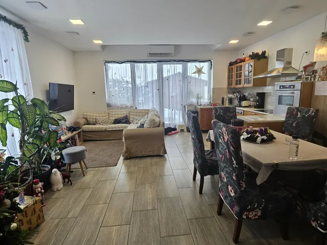 Eladó ház Mogyoród 168 nm