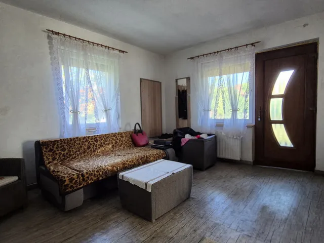 Eladó ház Pécel 75 nm