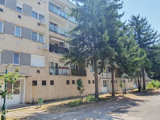 Eladó lakás Tapolca, Dobó István-lakótelep 47 nm