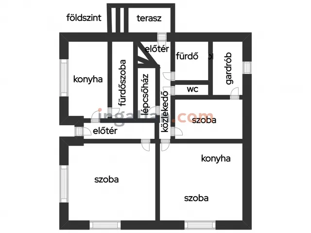 Eladó ház Pécel, Városközpont közeli utca 210 nm