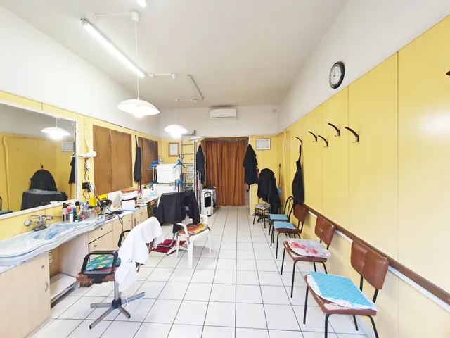 Eladó kereskedelmi és ipari ingatlan Budapest IX. kerület, Ferenc körúti Villamosmegálló közeli utca