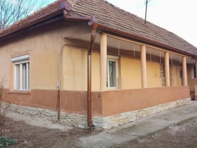 Eladó ház Úri 50 nm