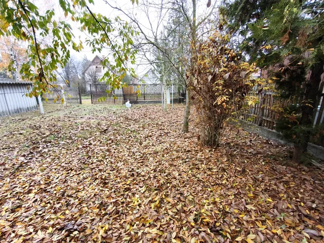 Eladó telek Tóalmás, Strand utca 250 nm