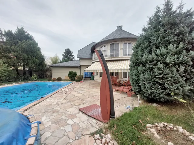 Eladó ház Budapest XVII. kerület 355 nm