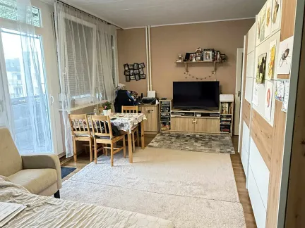 Eladó lakás Budapest XVII. kerület, Földműves u környékén lévő utca 50 nm