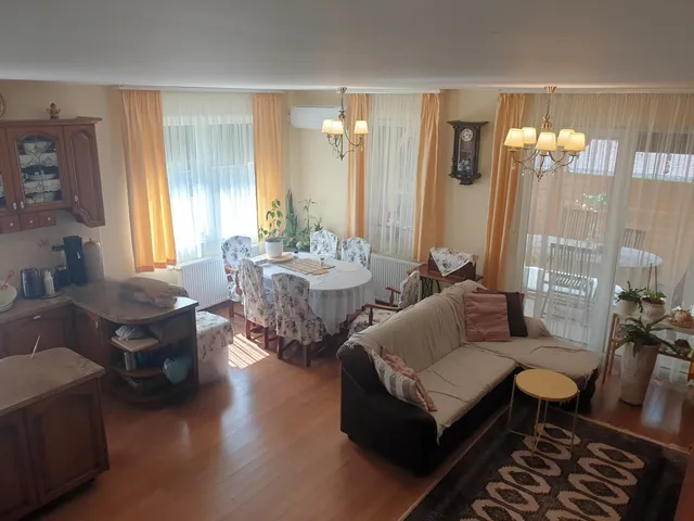 Eladó ház Budapest XXI. kerület, Királyerdő 119 nm