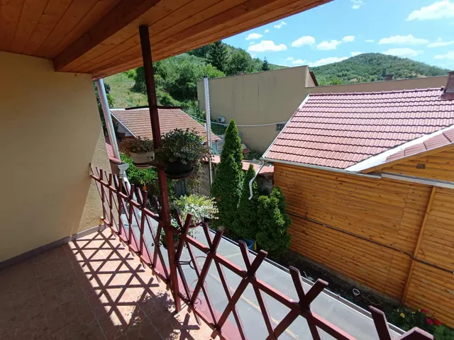 Eladó ház Ózd, Pázmány út 200 nm