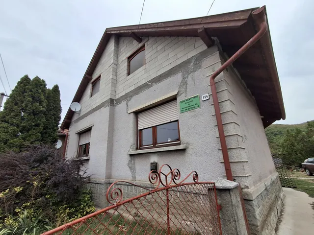 Eladó ház Ózd, Csépány út 90 nm